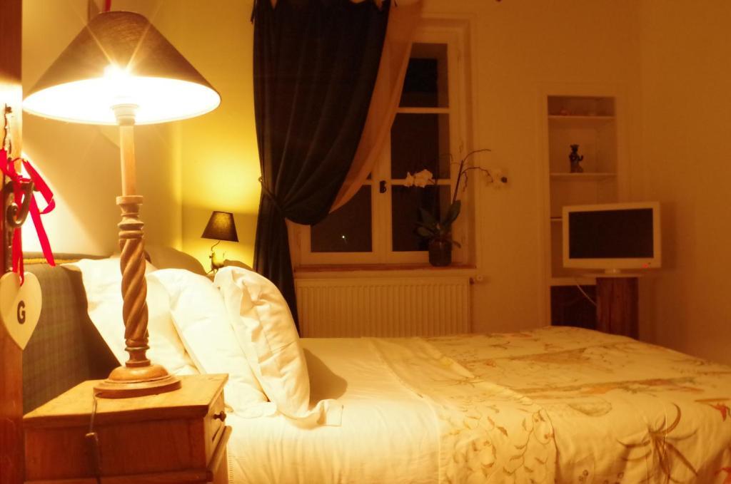 La Touche Bed and Breakfast Menetou-sur-Nahon Habitación foto