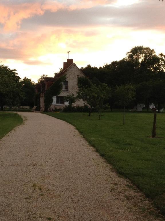 La Touche Bed and Breakfast Menetou-sur-Nahon Exterior foto